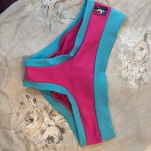 Scrunch bum brazil Bad Kitty pole fit bottoms